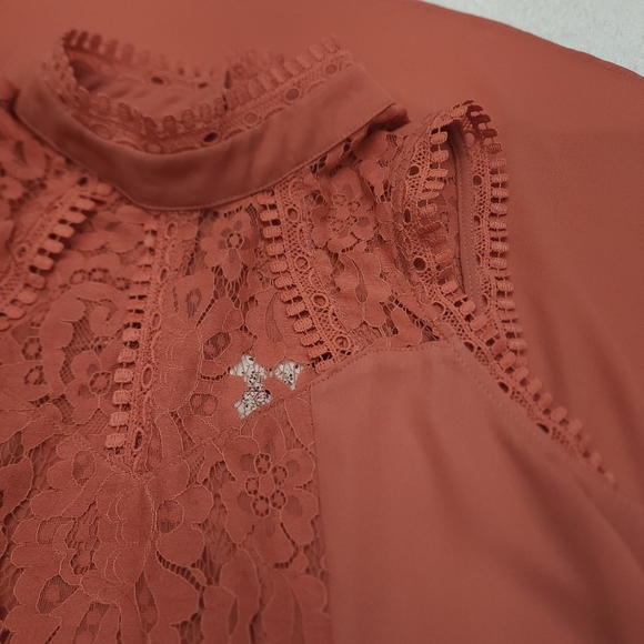 Self Esteem Sleeveless Lace Trim Mock Neck Top Size Large Canyon Clay - Picture 7 of 8